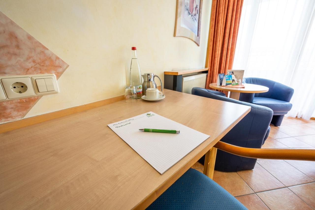 ALLVITALIS Traumhotel Karlsruhe Exteriör bild