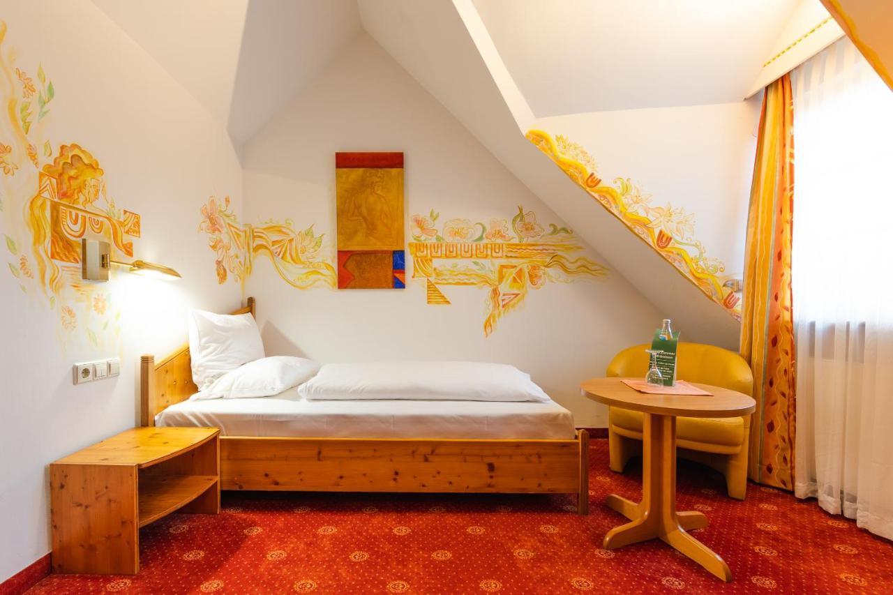 ALLVITALIS Traumhotel Karlsruhe Exteriör bild