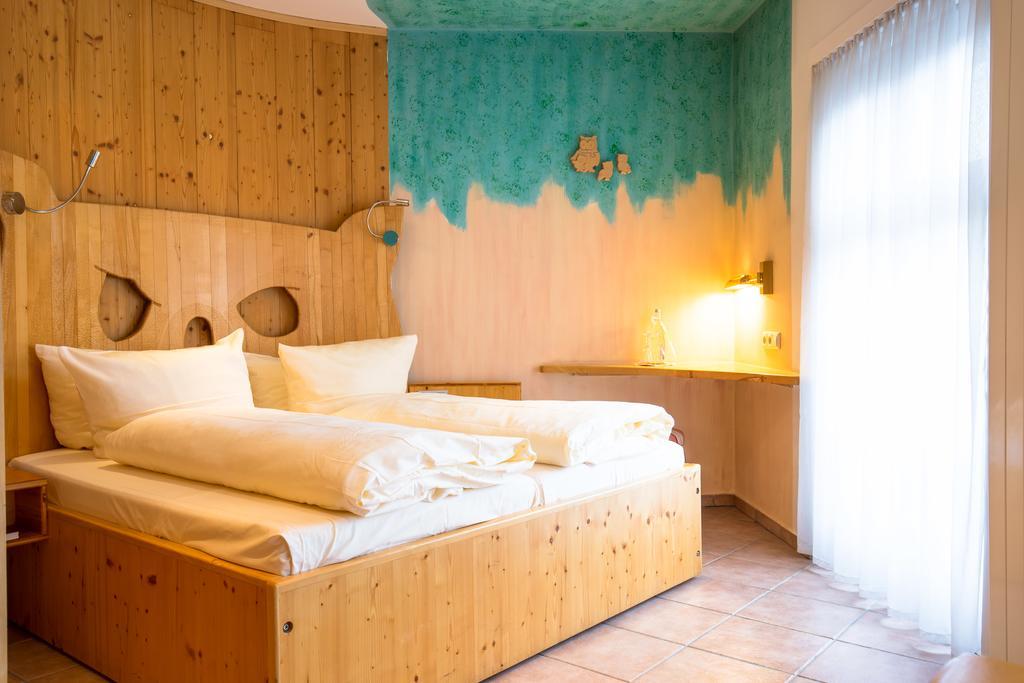 ALLVITALIS Traumhotel Karlsruhe Exteriör bild